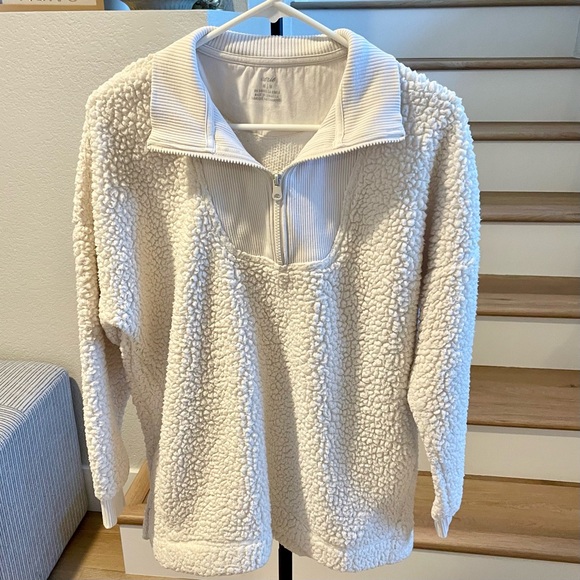 aerie Tops - Aerie Dream Sherpa Quarter Zip Pullover in Cream - Women’s Size Medium